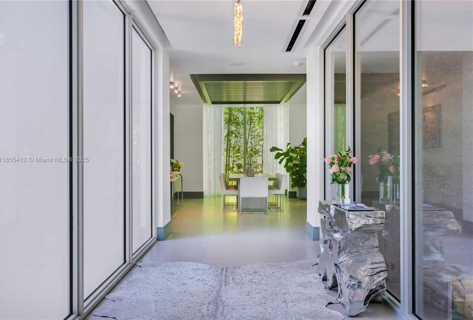 Small Image of 545 SABAL PALM, Key Biscayne Number 17