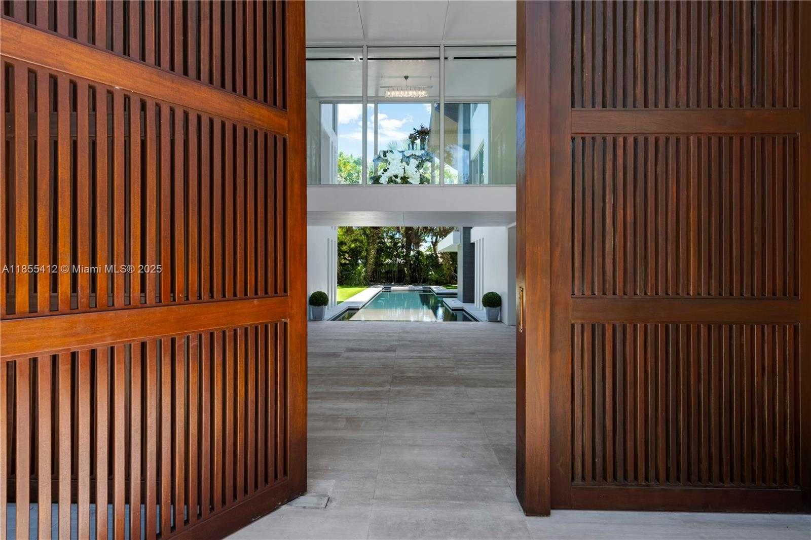 Small Image of 545 SABAL PALM, Key Biscayne Number 3