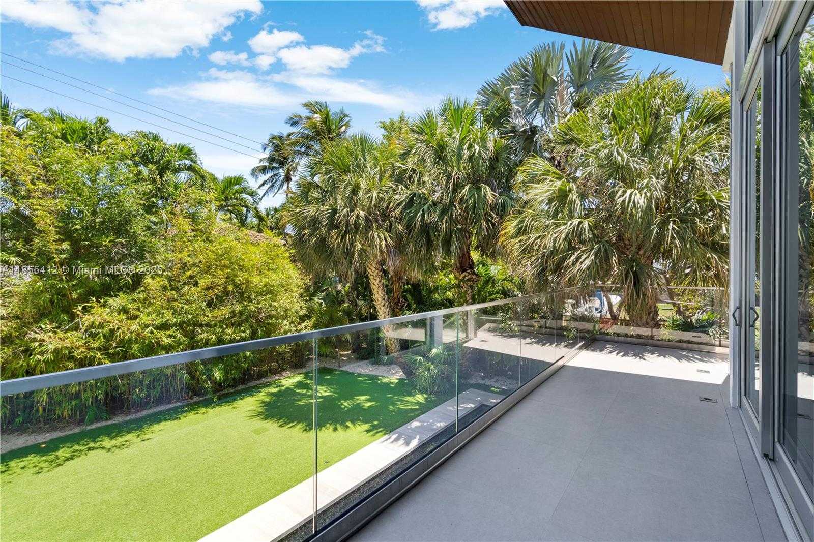 Small Image of 545 SABAL PALM, Key Biscayne Number 35