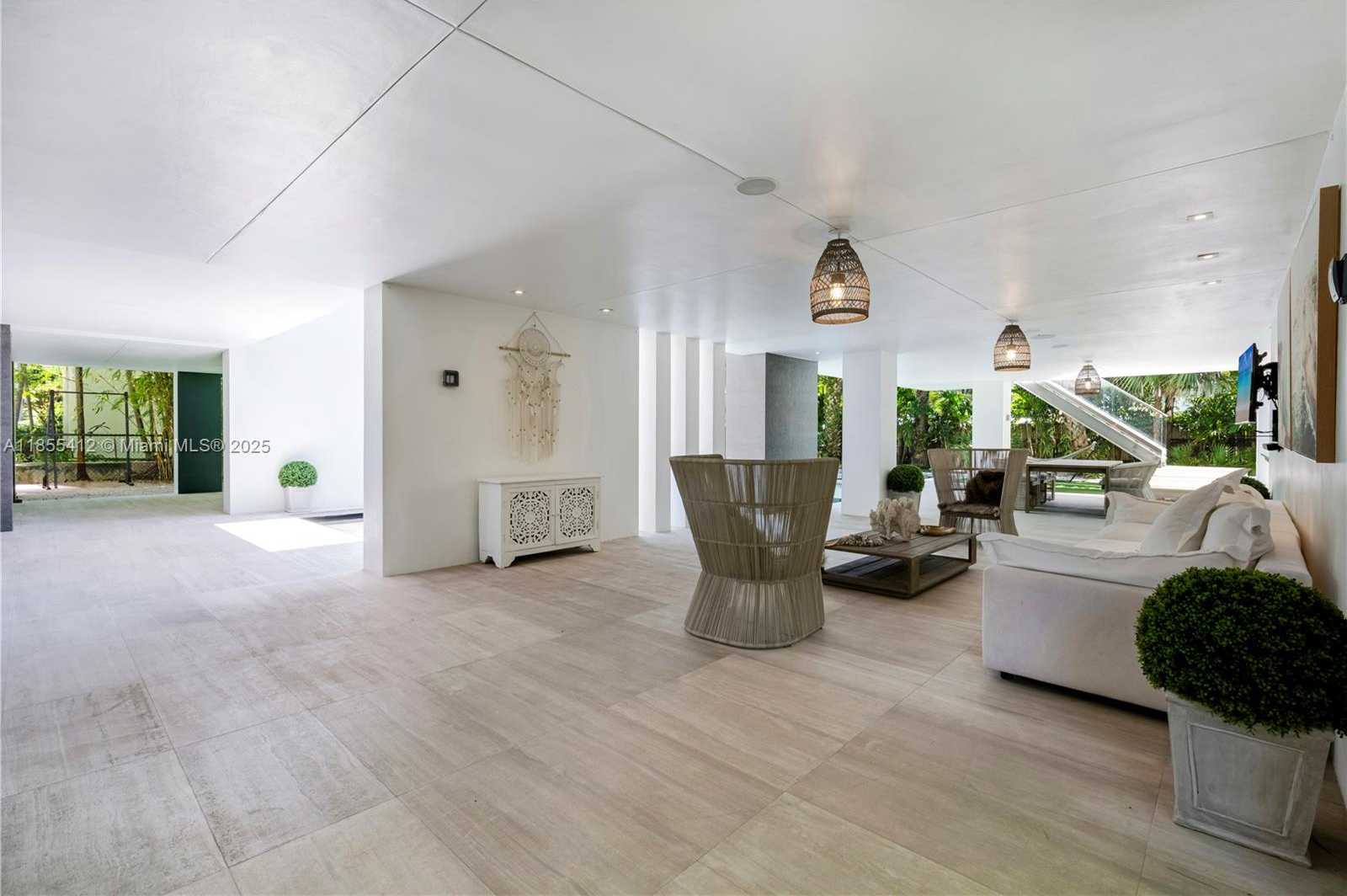 Small Image of 545 SABAL PALM, Key Biscayne Number 41
