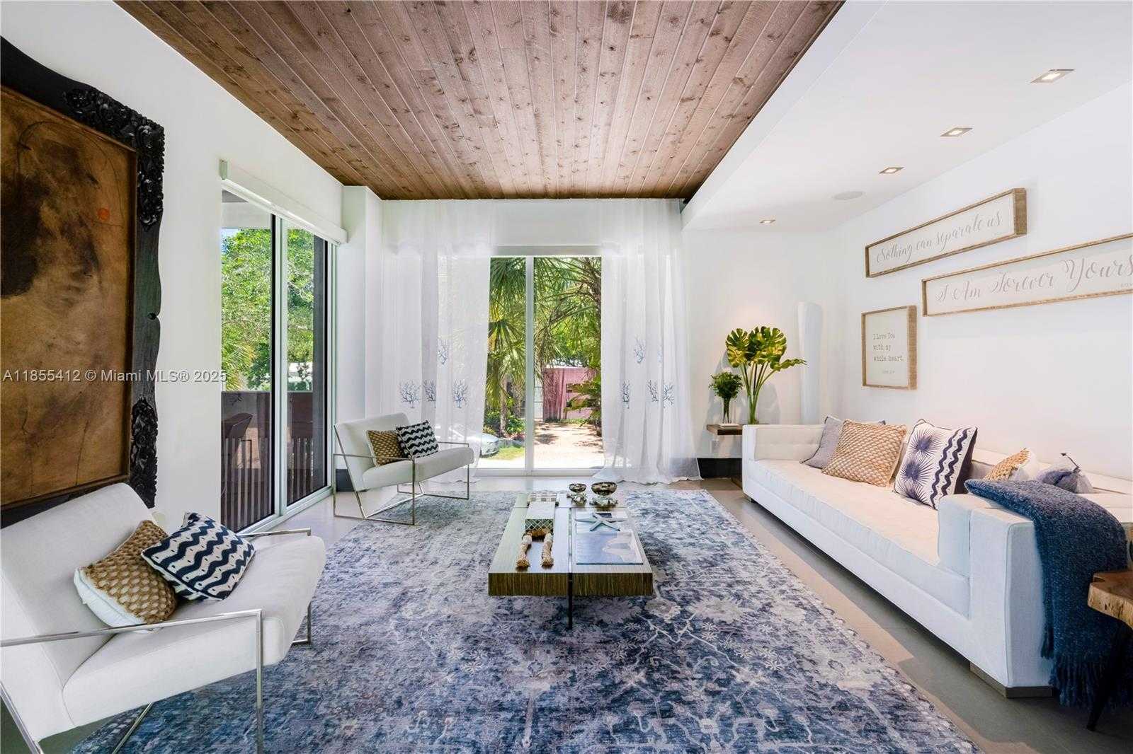 Small Image of 545 SABAL PALM, Key Biscayne Number 43