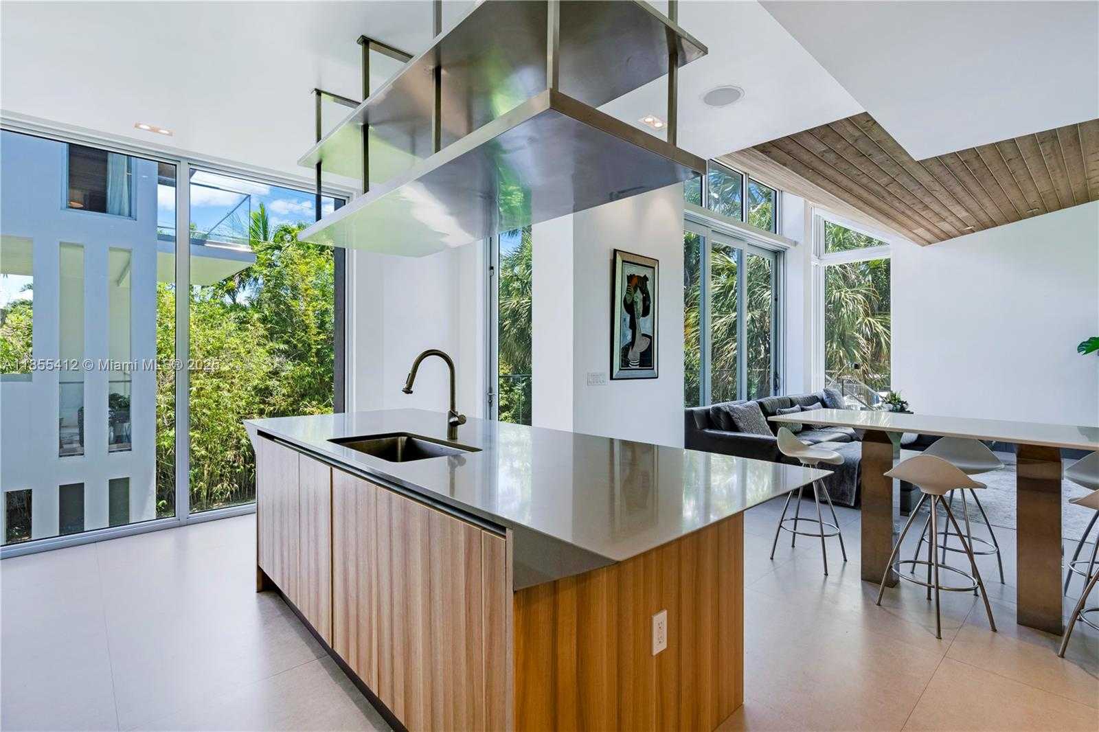 Small Image of 545 SABAL PALM, Key Biscayne Number 52