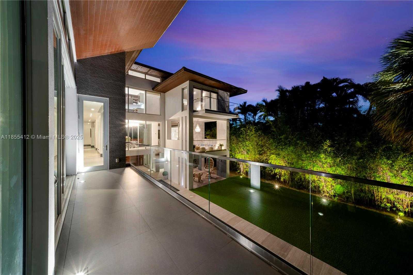 Small Image of 545 SABAL PALM, Key Biscayne Number 6