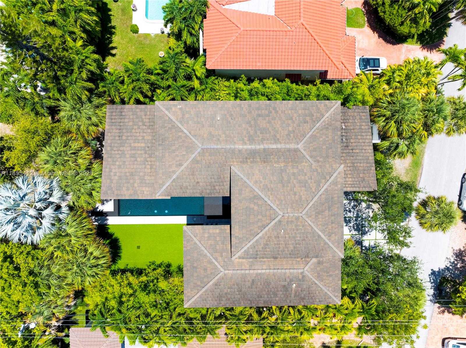 Small Image of 545 SABAL PALM, Key Biscayne Number 68