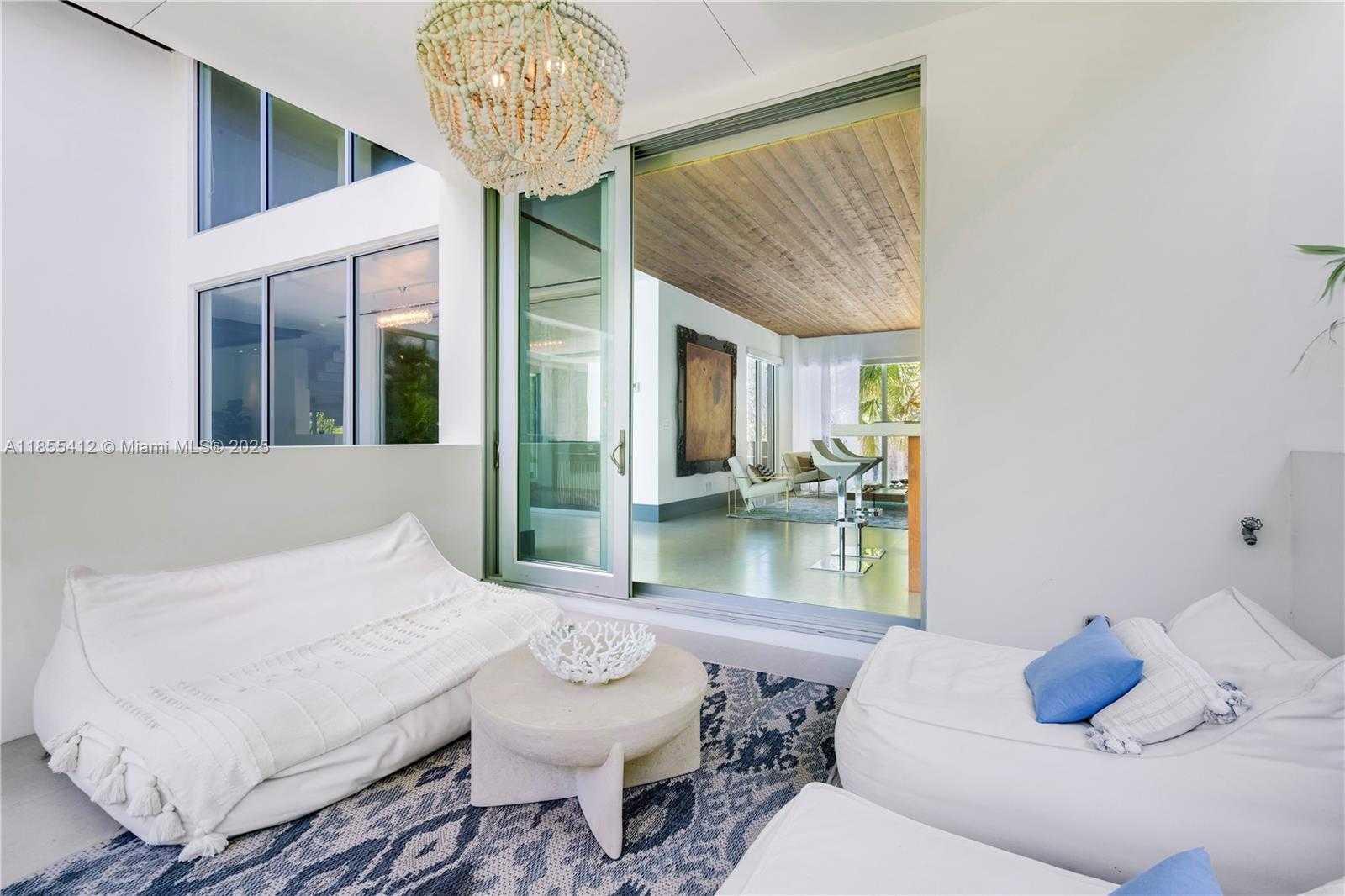 Small Image of 545 SABAL PALM, Key Biscayne Number 75