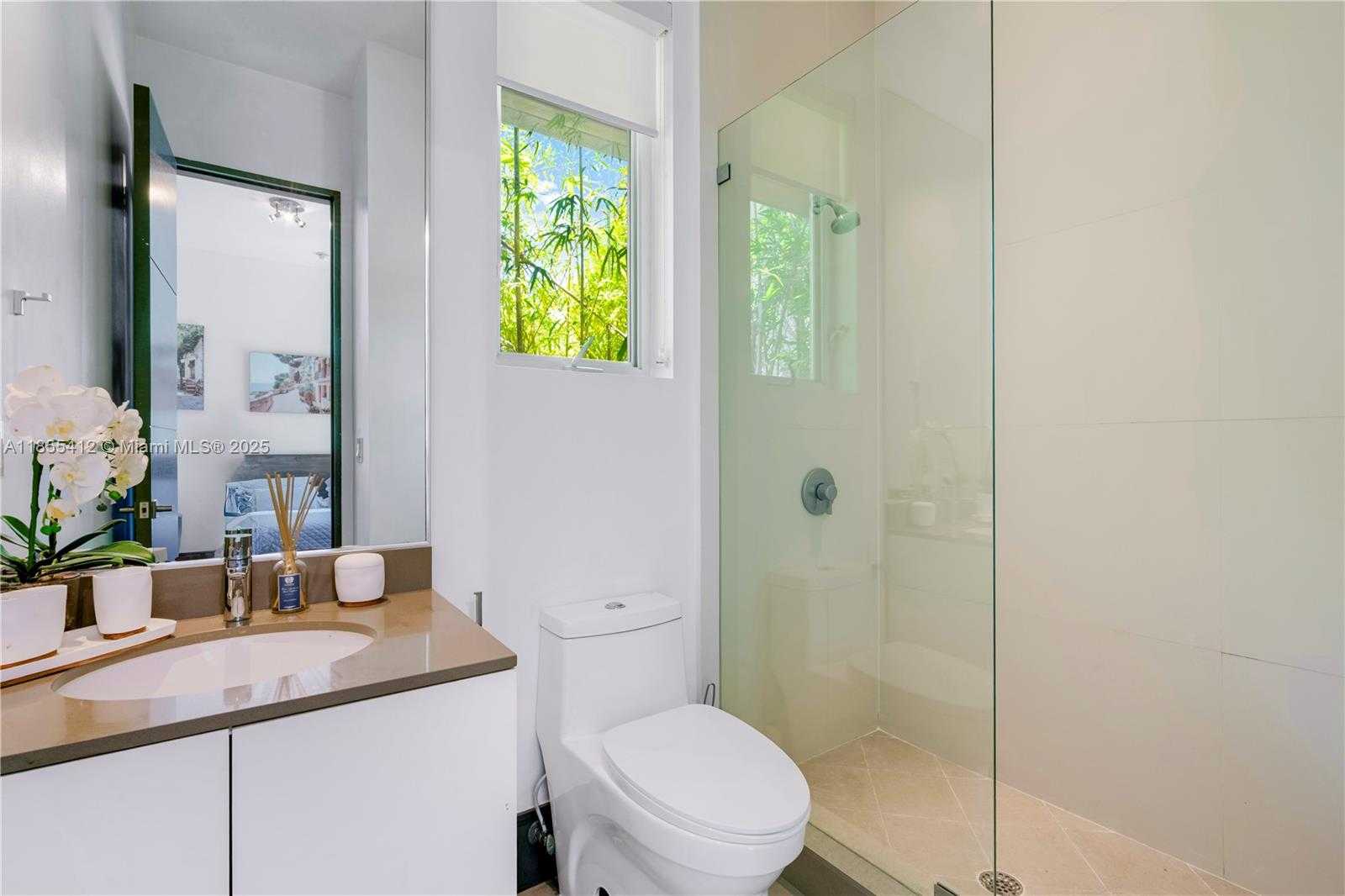 Small Image of 545 SABAL PALM, Key Biscayne Number 83