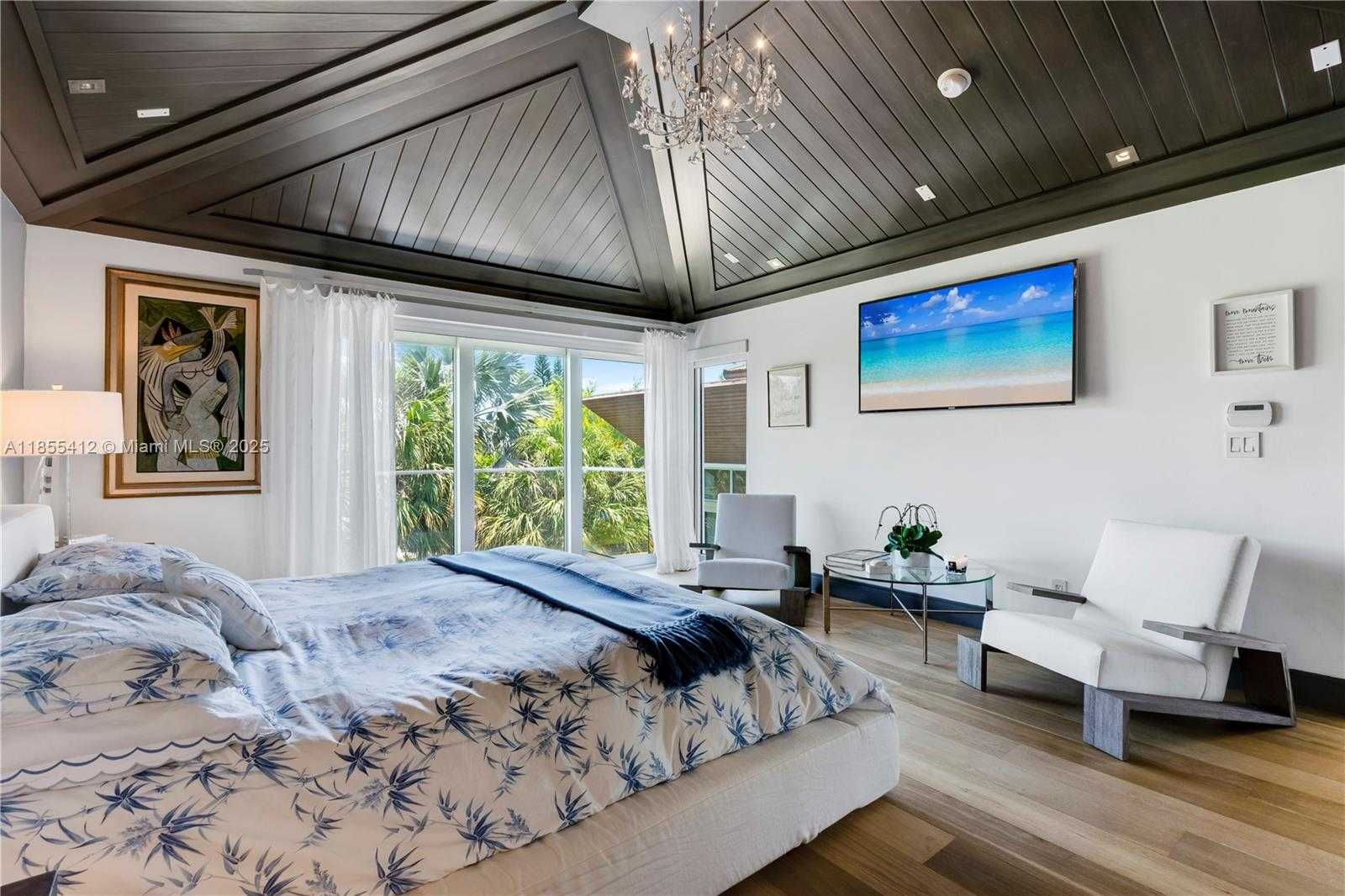 Small Image of 545 SABAL PALM, Key Biscayne Number 97