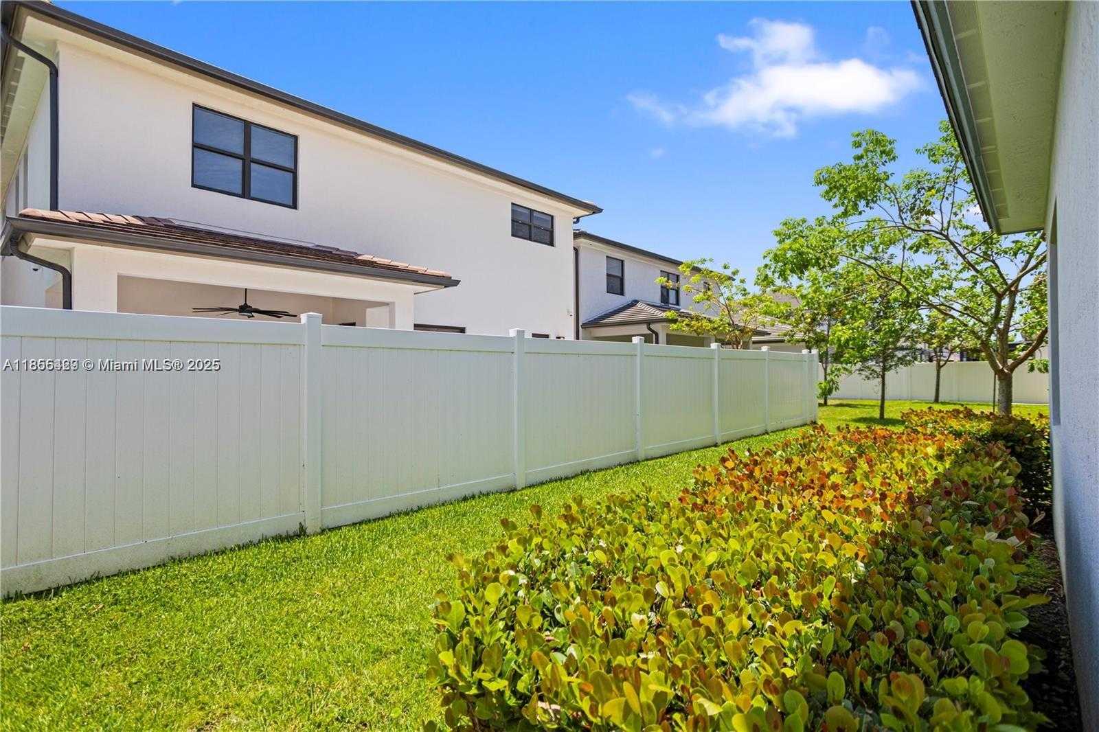 Small Image of 4407 SOUTH WEST 175TH AVE, Miramar Number 39