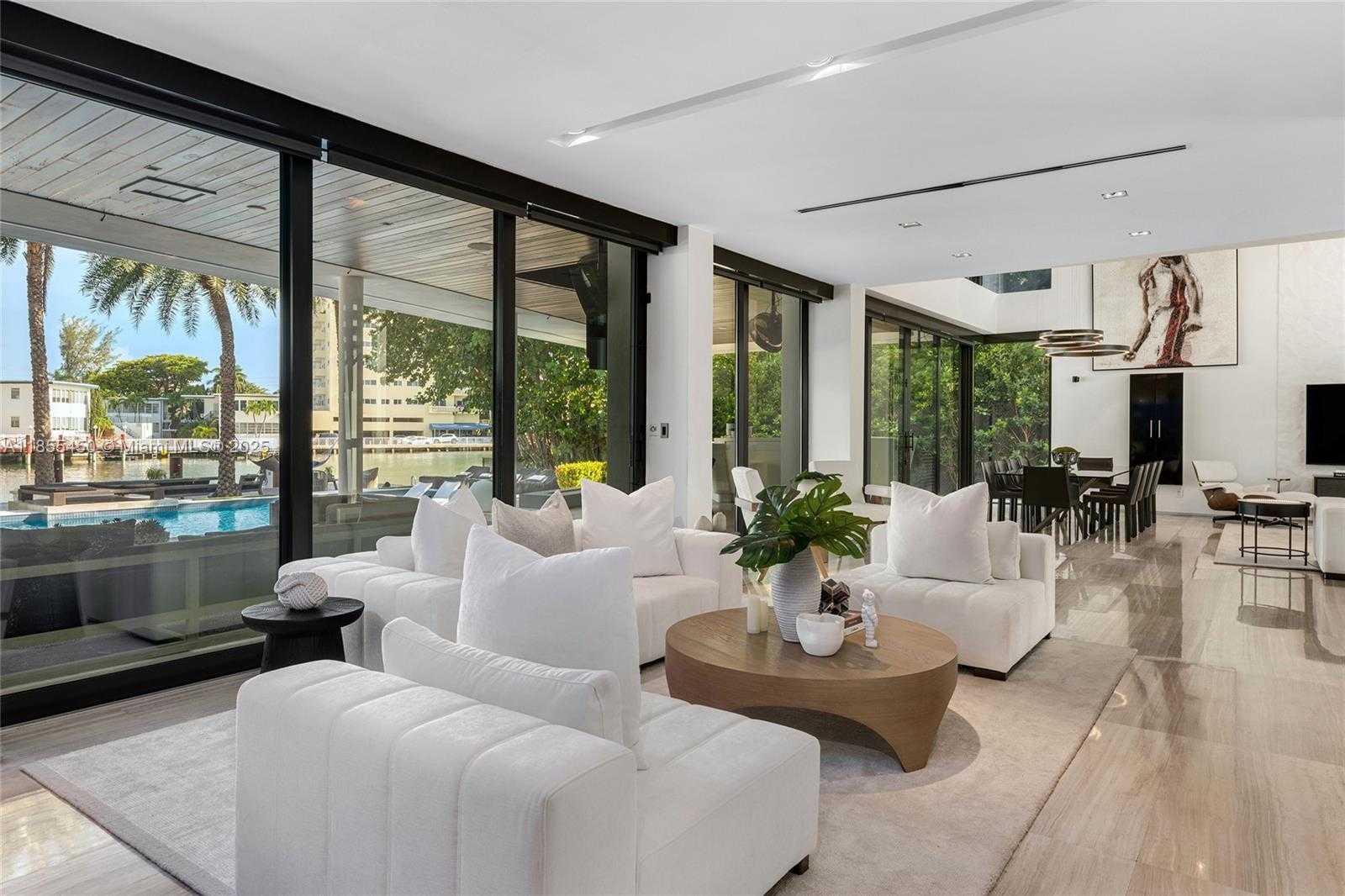 Small Image of 528 LAKEVIEW CT, Miami Beach Number 24