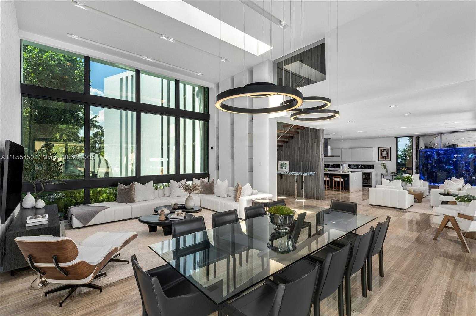 Small Image of 528 LAKEVIEW CT, Miami Beach Number 25