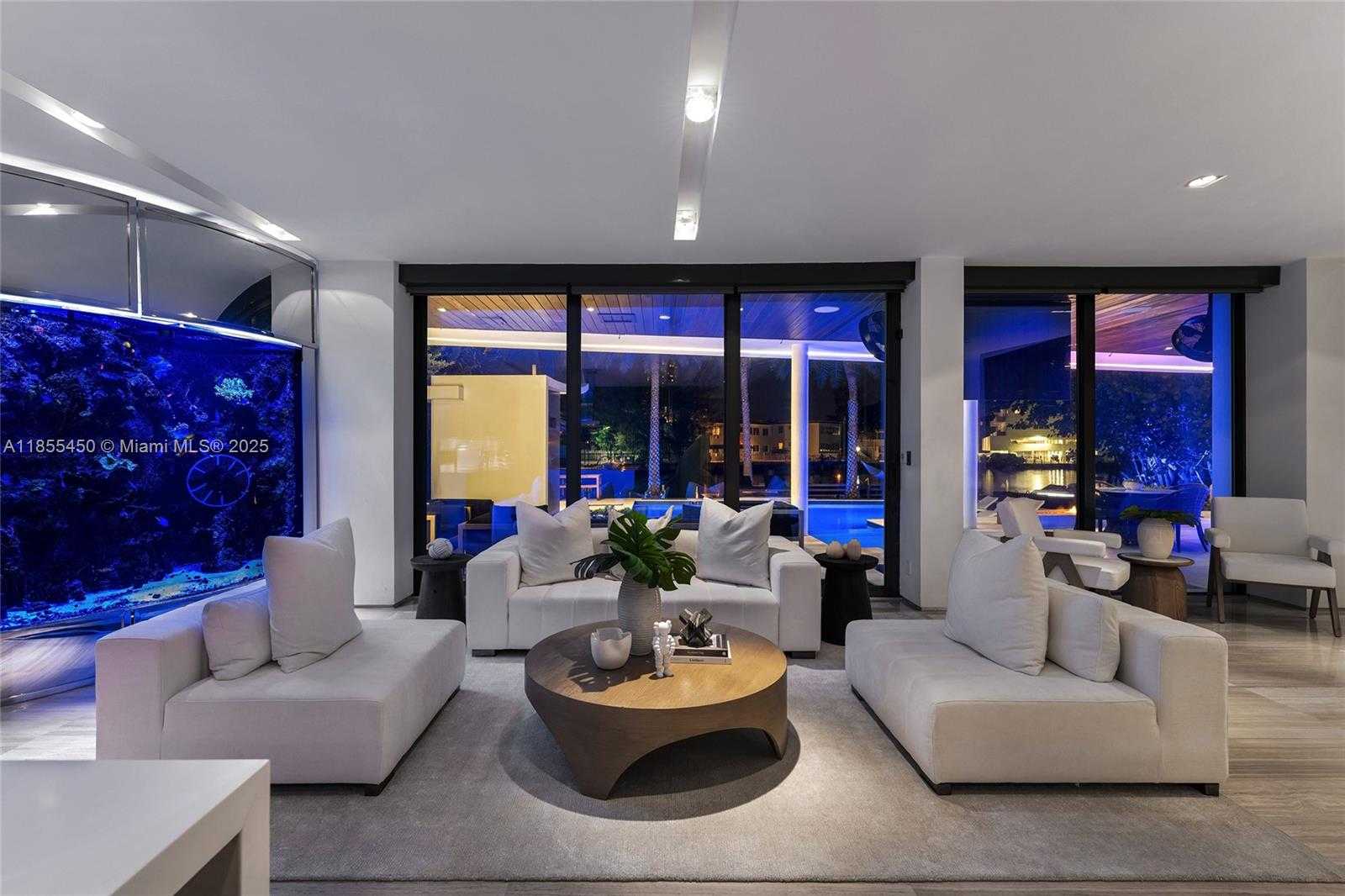 Small Image of 528 LAKEVIEW CT, Miami Beach Number 27