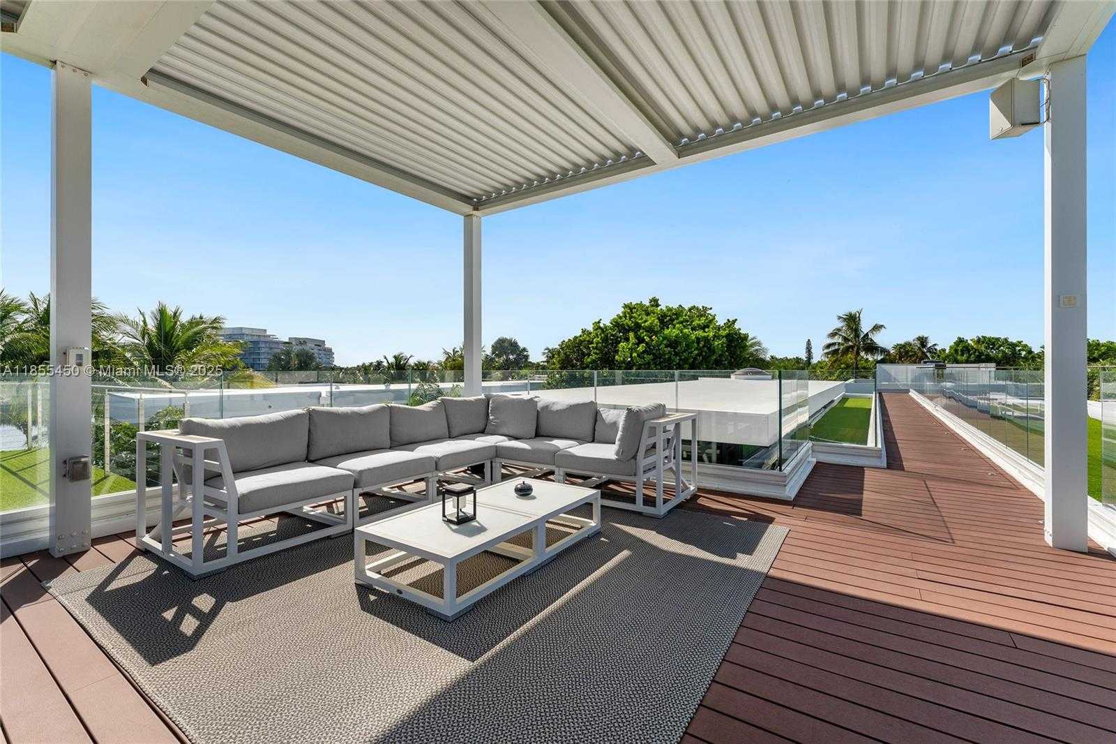 Small Image of 528 LAKEVIEW CT, Miami Beach Number 56