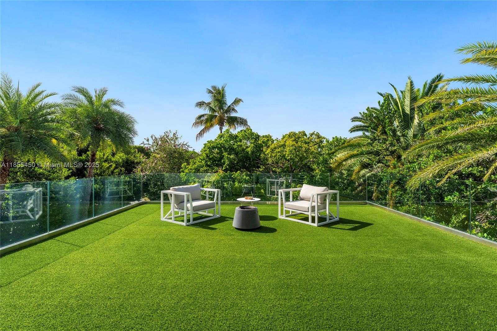 Small Image of 528 LAKEVIEW CT, Miami Beach Number 66