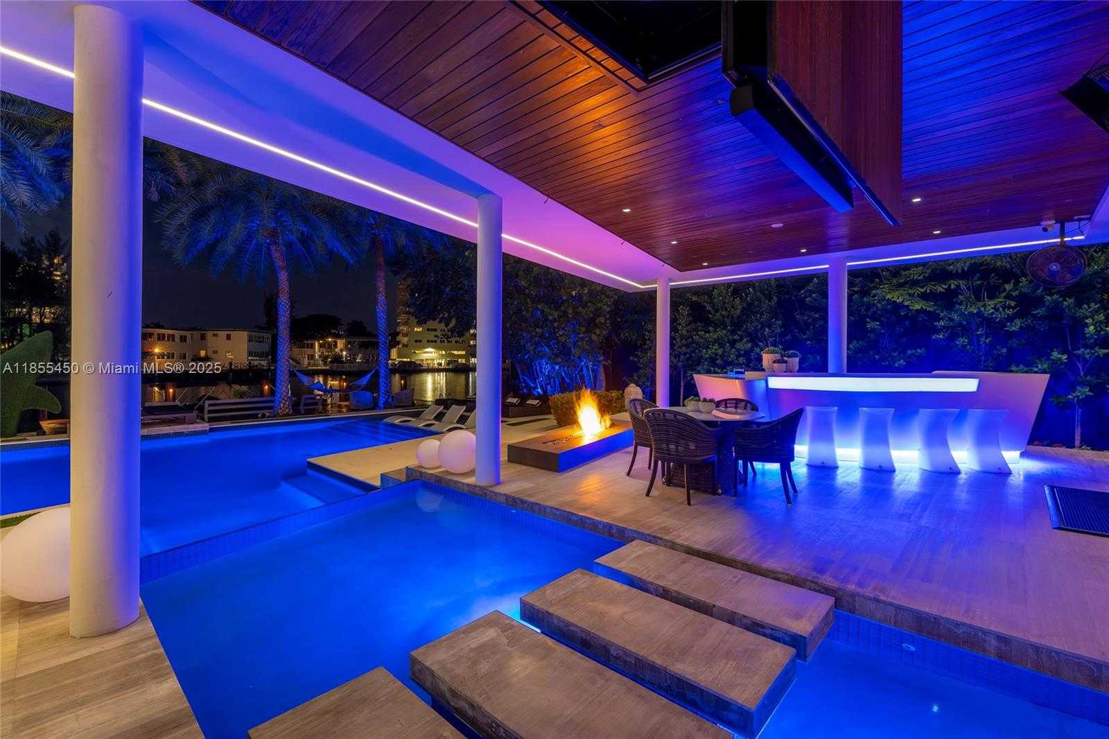 Small Image of 528 LAKEVIEW CT, Miami Beach Number 7