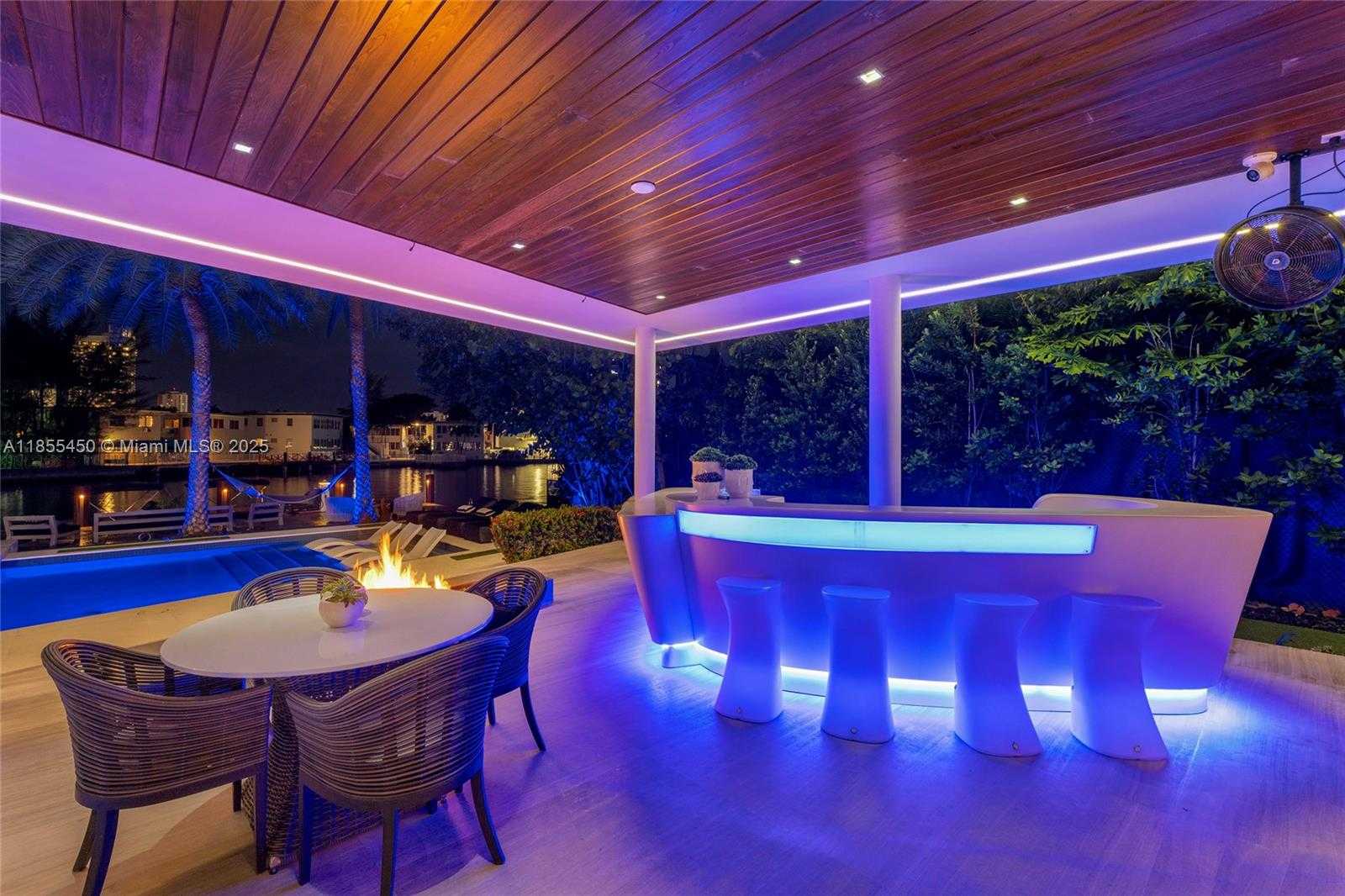 Small Image of 528 LAKEVIEW CT, Miami Beach Number 8