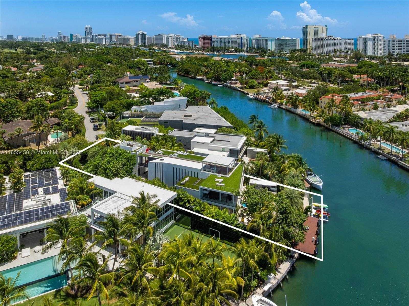 Small Image of 528 LAKEVIEW CT, Miami Beach Number 83