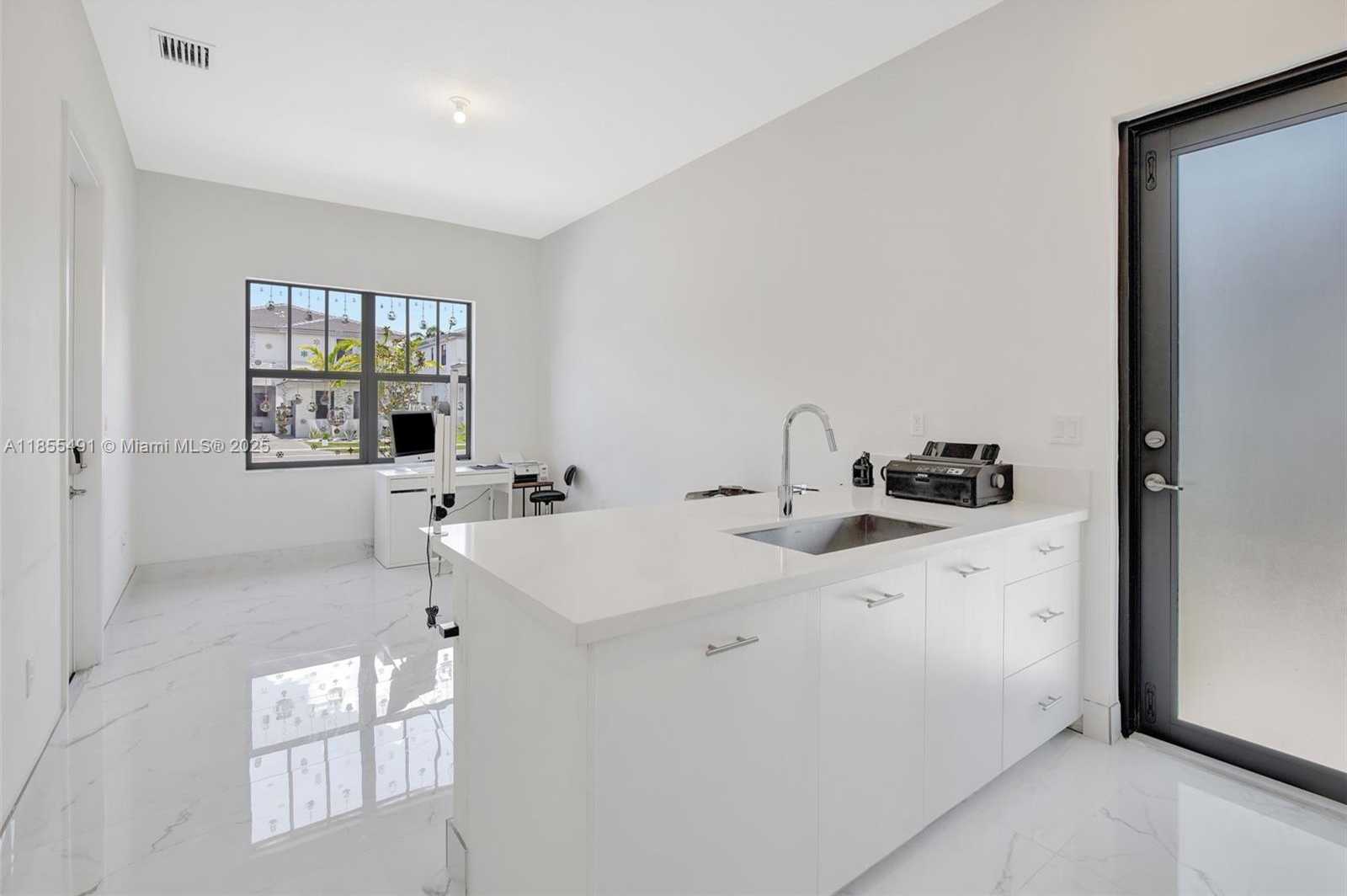 Small Image of 4520 SOUTH WEST 173RD AVE, Miramar Number 20