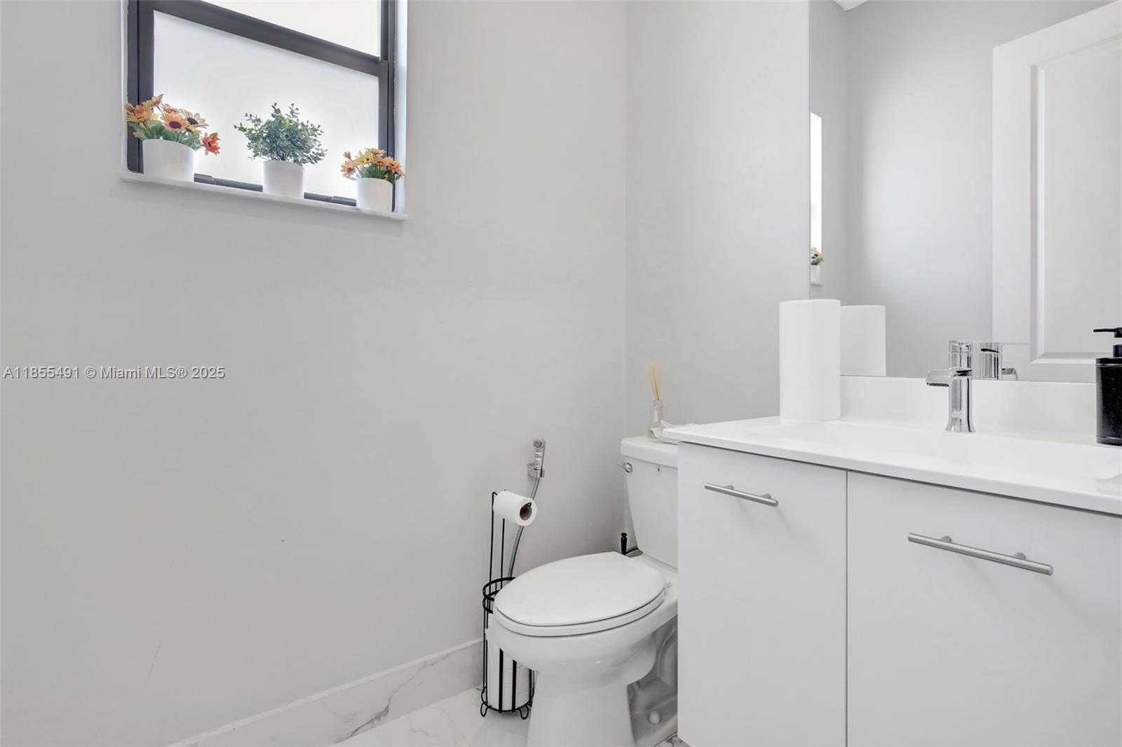 Small Image of 4520 SOUTH WEST 173RD AVE, Miramar Number 23