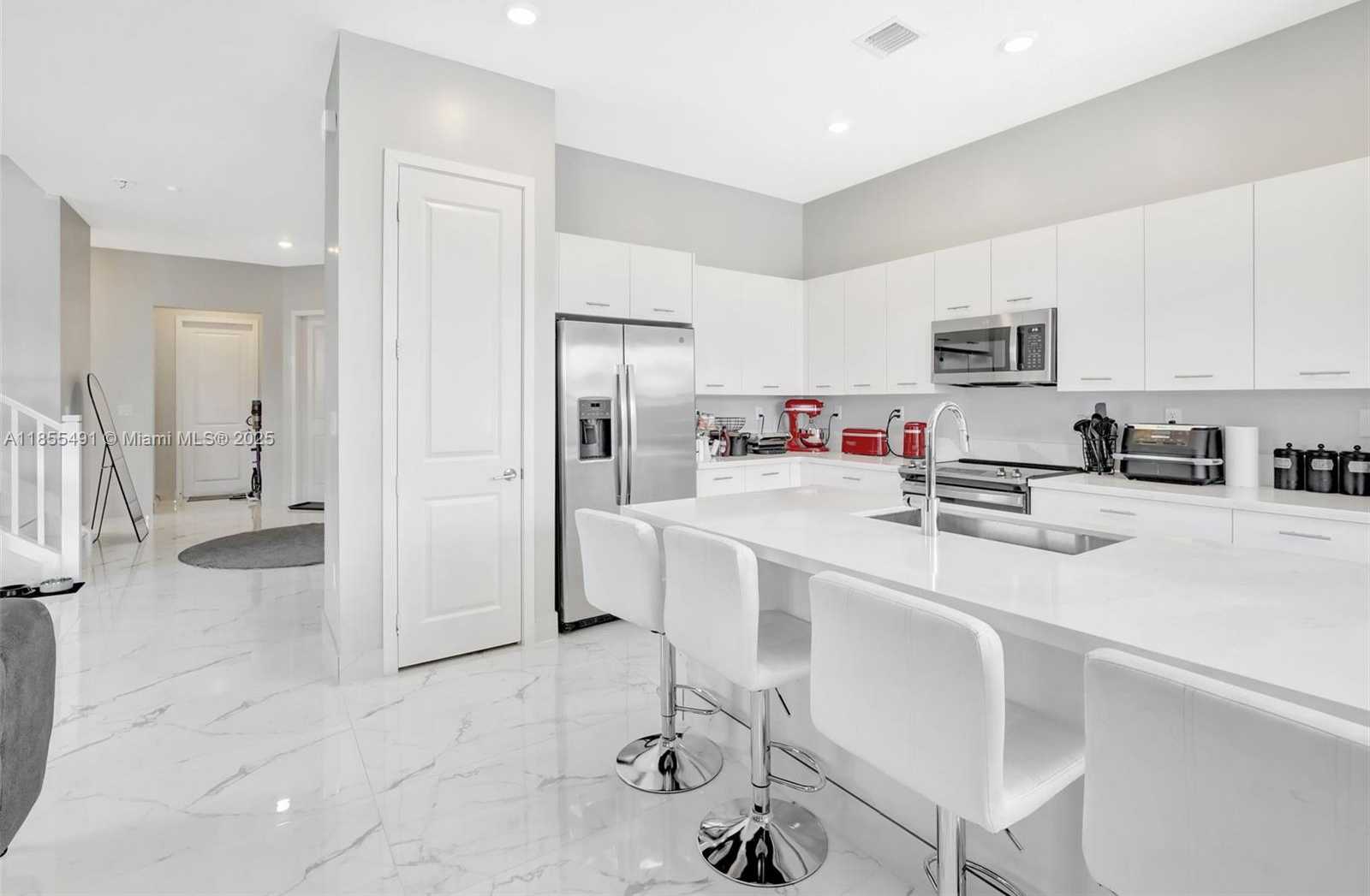 Small Image of 4520 SOUTH WEST 173RD AVE, Miramar Number 27