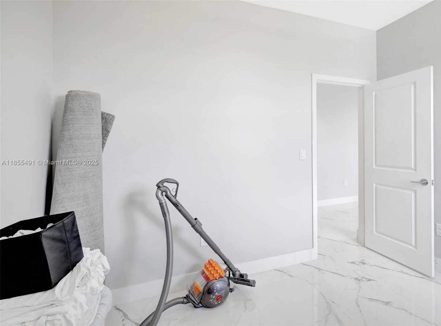 Small Image of 4520 SOUTH WEST 173RD AVE, Miramar Number 30