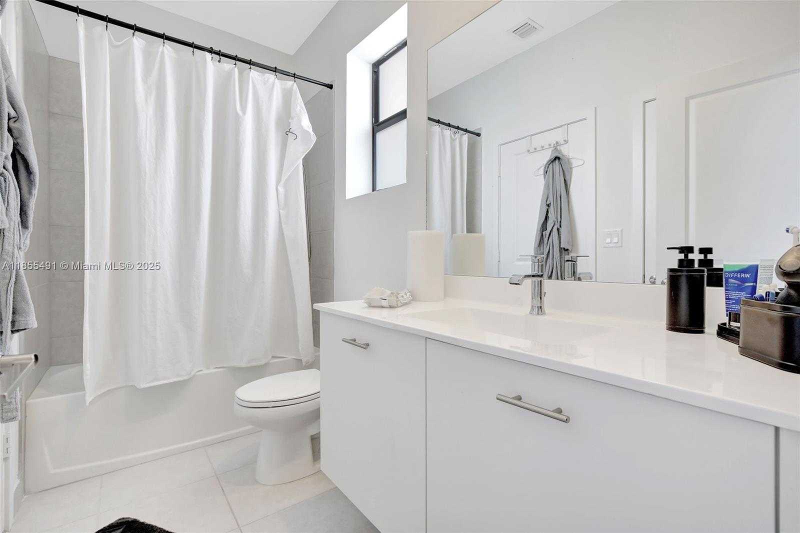 Small Image of 4520 SOUTH WEST 173RD AVE, Miramar Number 48