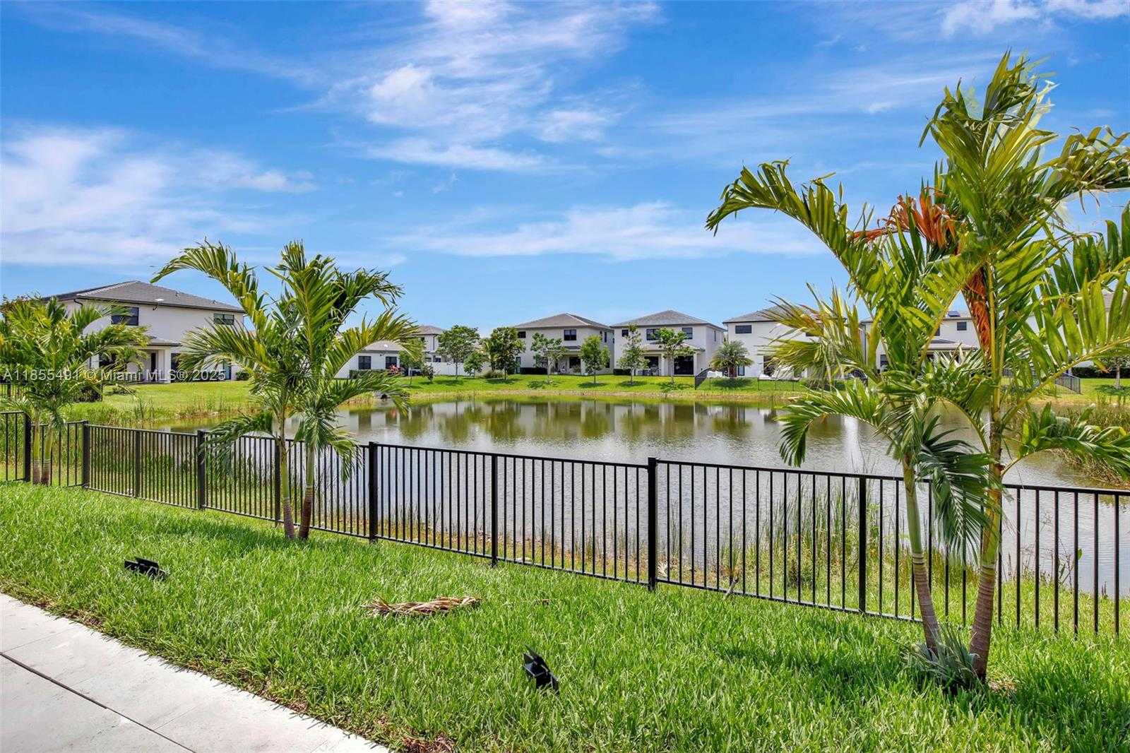 Small Image of 4520 SOUTH WEST 173RD AVE, Miramar Number 54