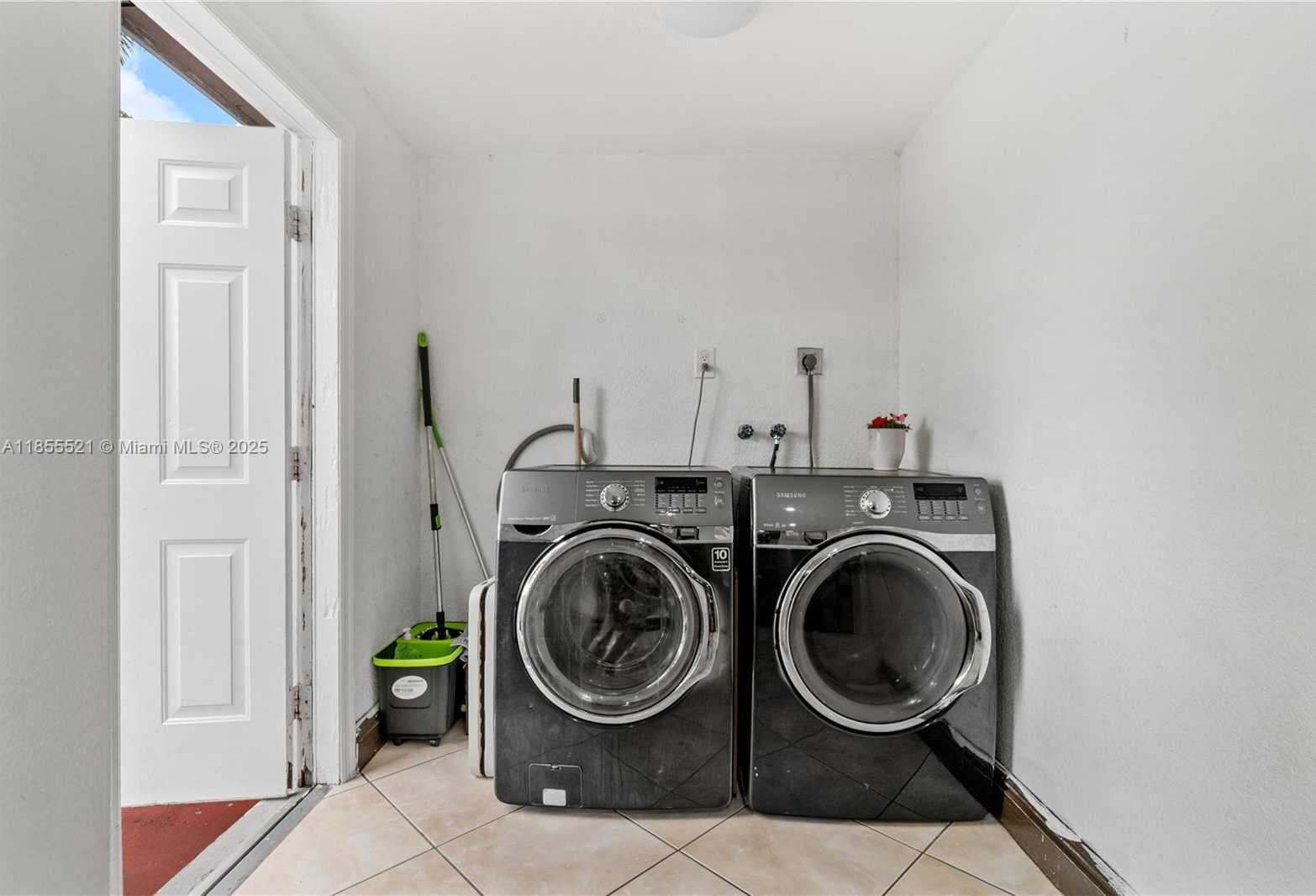 Small Image of 7230 NORTH WEST 5TH ST, Miami Number 15