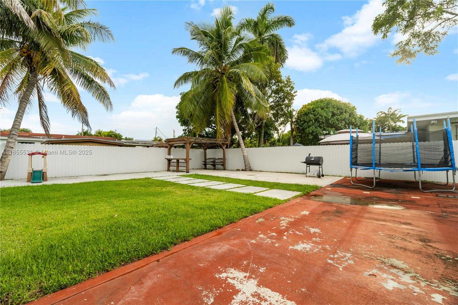 Small Image of 7230 NORTH WEST 5TH ST, Miami Number 18