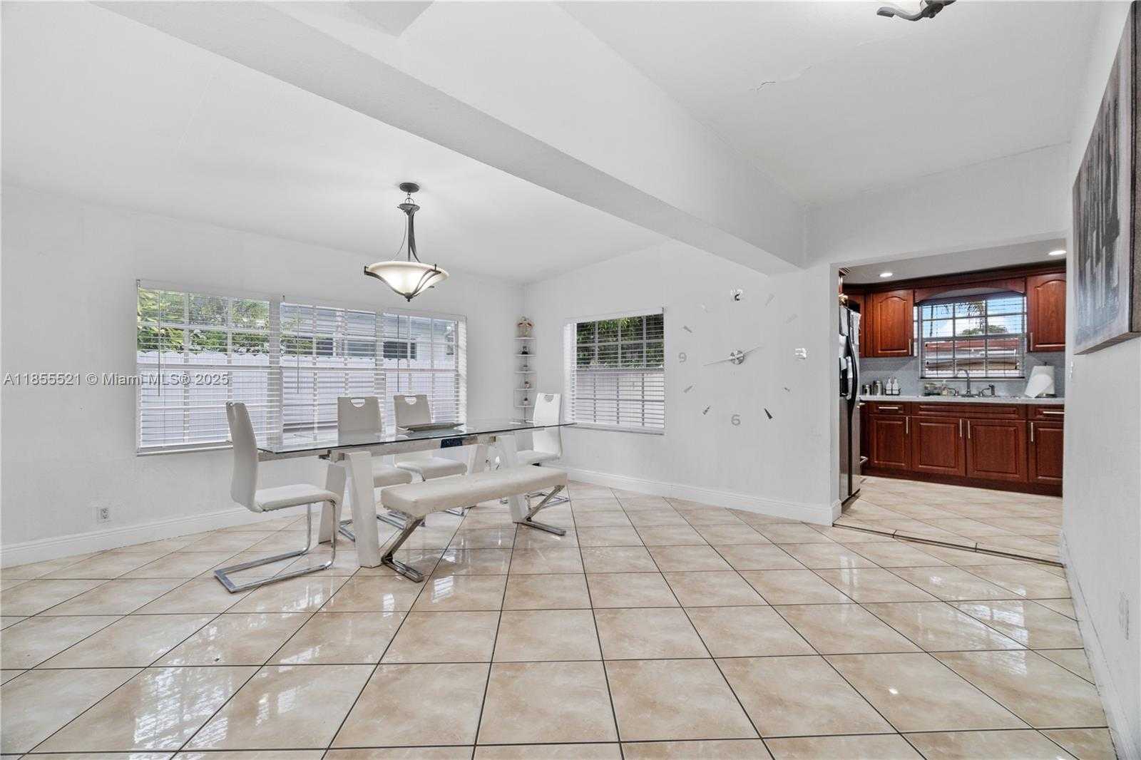 Small Image of 7230 NORTH WEST 5TH ST, Miami Number 6