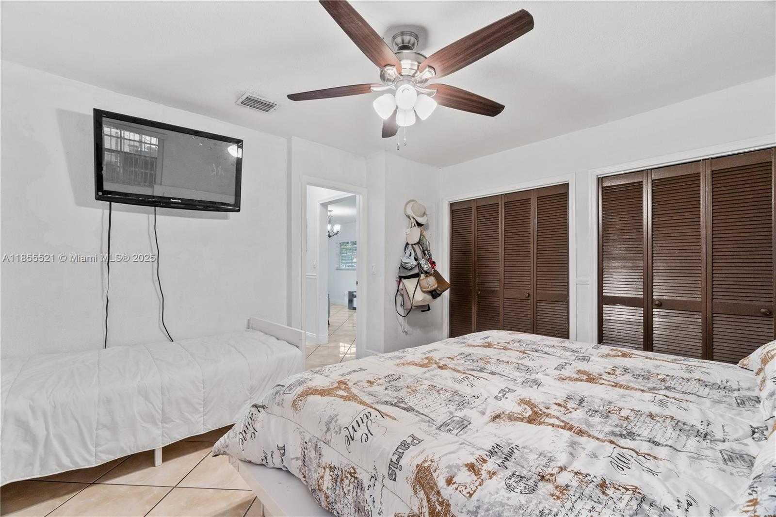 Small Image of 7230 NORTH WEST 5TH ST, Miami Number 9