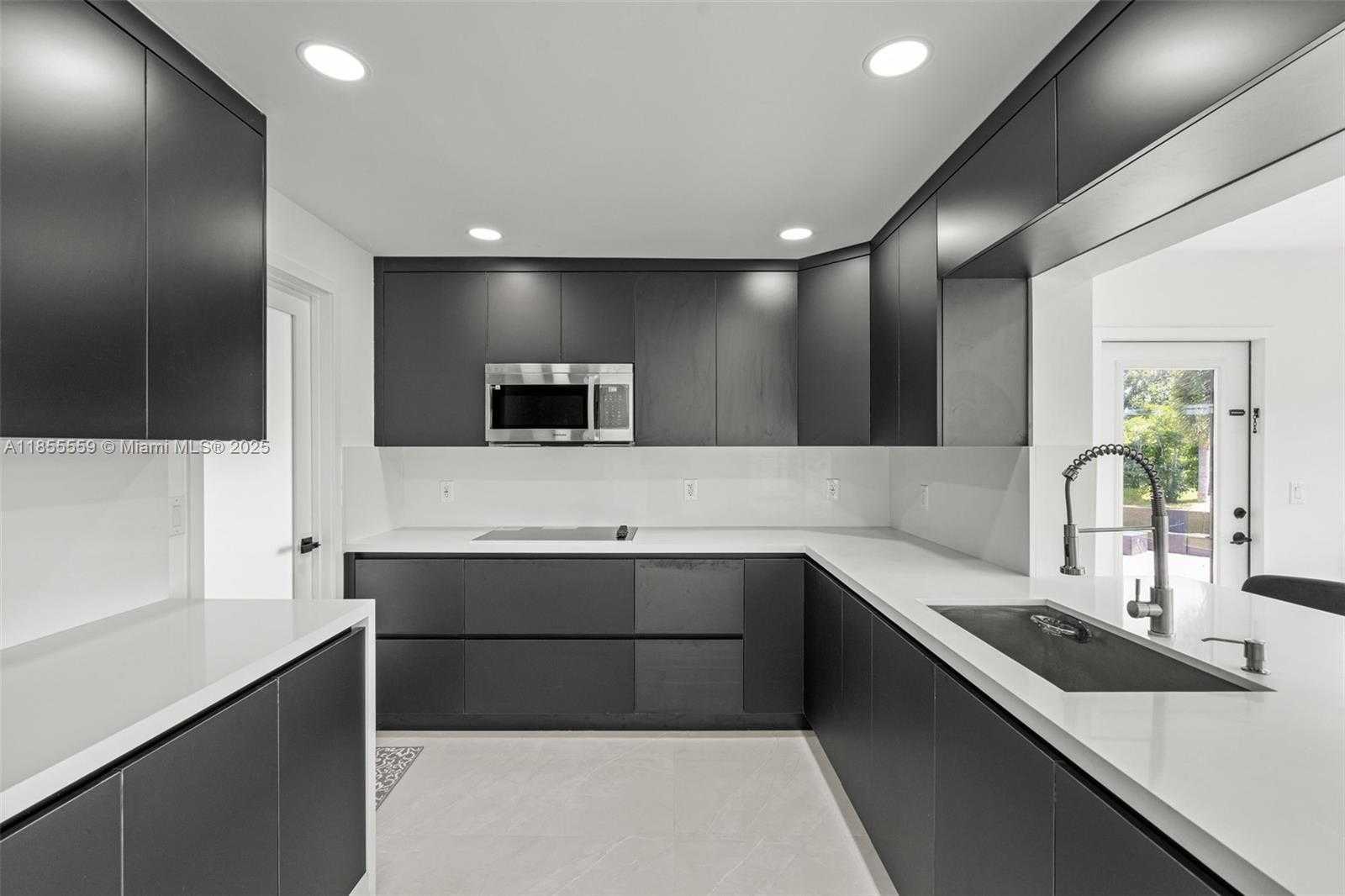Small Image of 3120 MAGNOLIA WAY, Punta Gorda Number 18