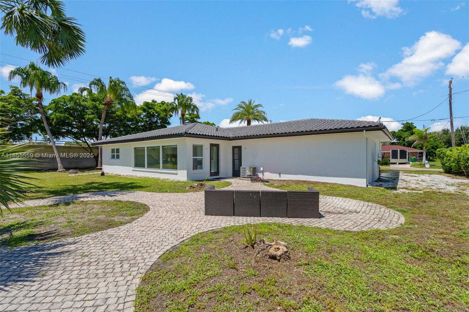 Small Image of 3120 MAGNOLIA WAY, Punta Gorda Number 37