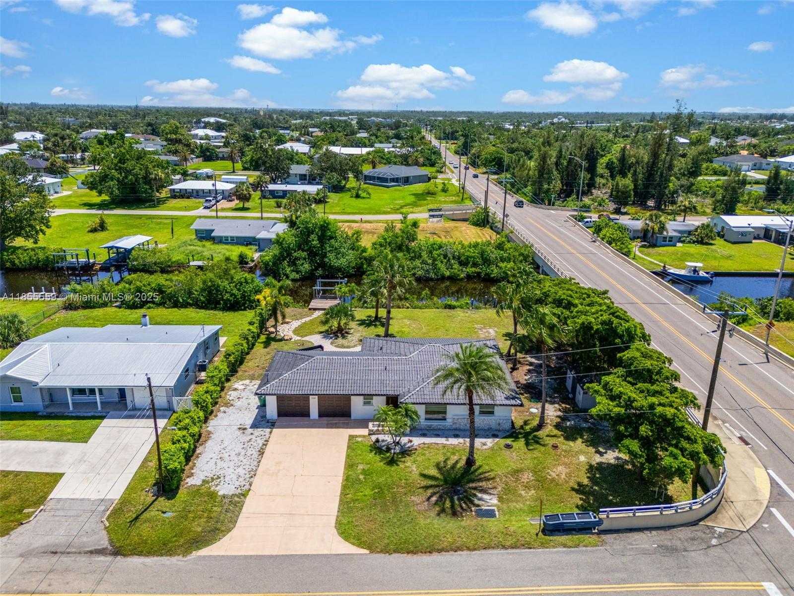 Small Image of 3120 MAGNOLIA WAY, Punta Gorda Number 44