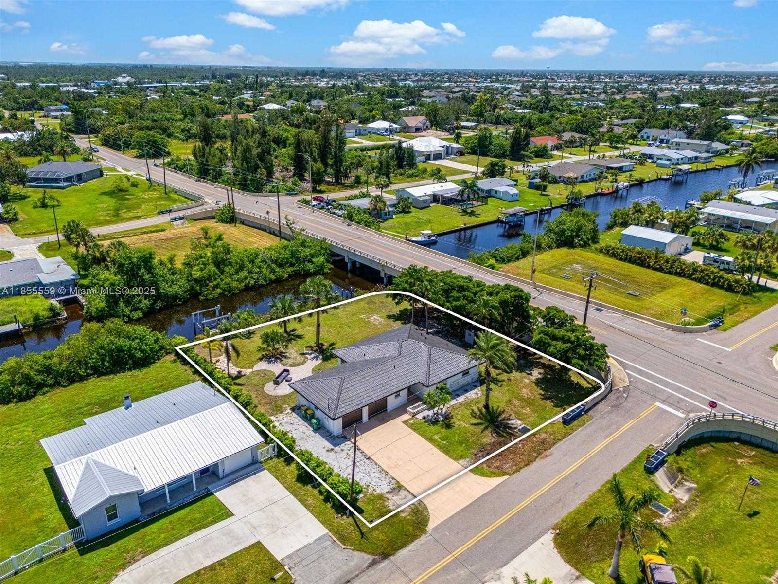 Small Image of 3120 MAGNOLIA WAY, Punta Gorda Number 45