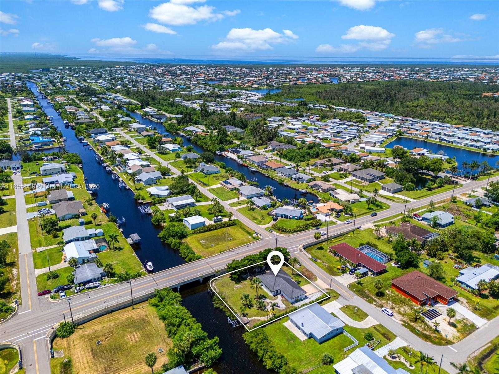Small Image of 3120 MAGNOLIA WAY, Punta Gorda Number 49