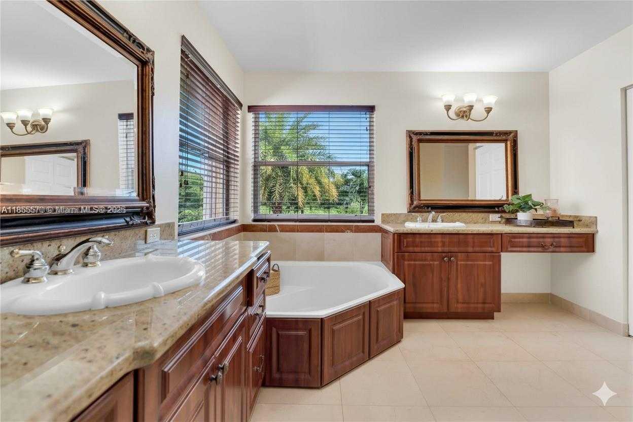 Small Image of 17915 SOUTH WEST 33RD ST, Miramar Number 13