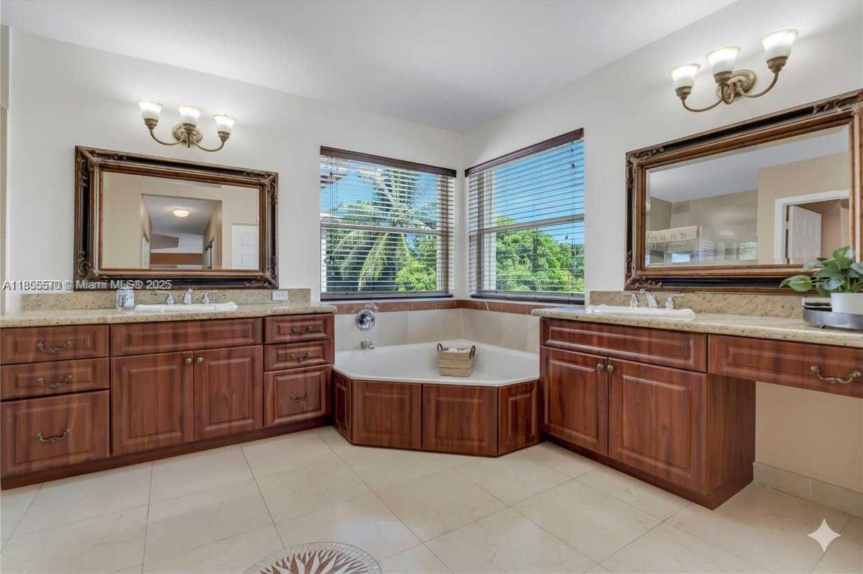 Small Image of 17915 SOUTH WEST 33RD ST, Miramar Number 15
