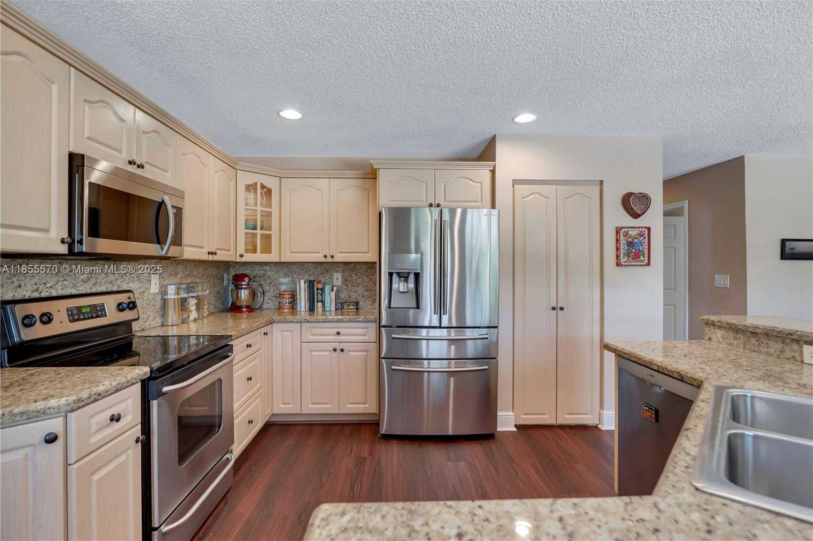 Small Image of 17915 SOUTH WEST 33RD ST, Miramar Number 7