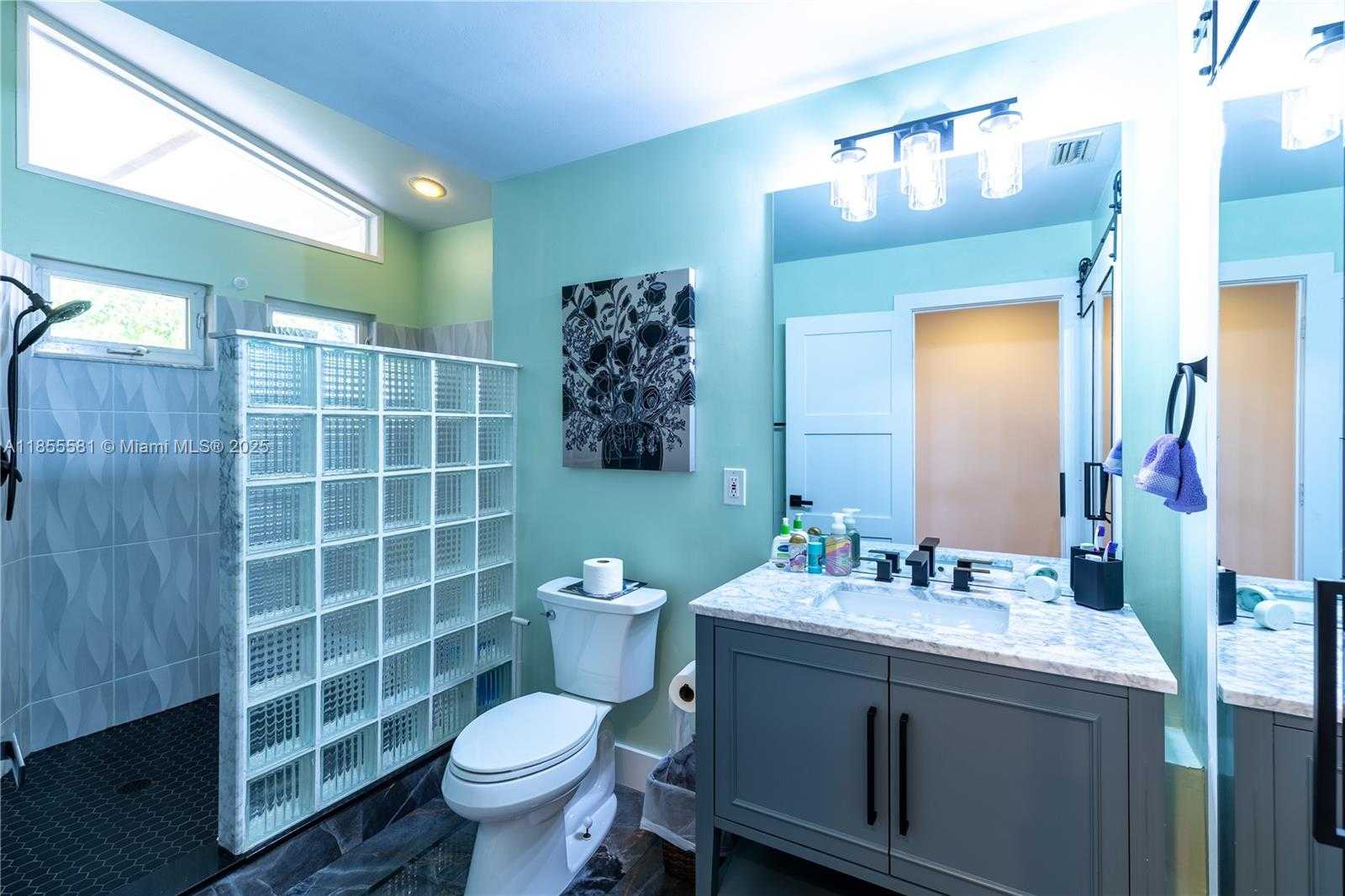 Small Image of 18220 ELMWOOD DR, Other City - In The State Of Florida Number 24