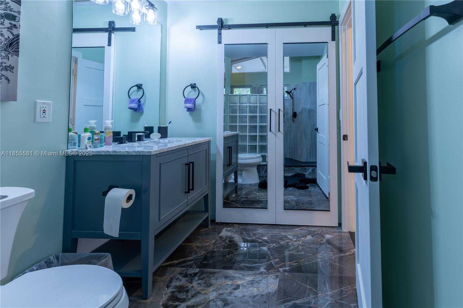 Small Image of 18220 ELMWOOD DR, Other City - In The State Of Florida Number 26