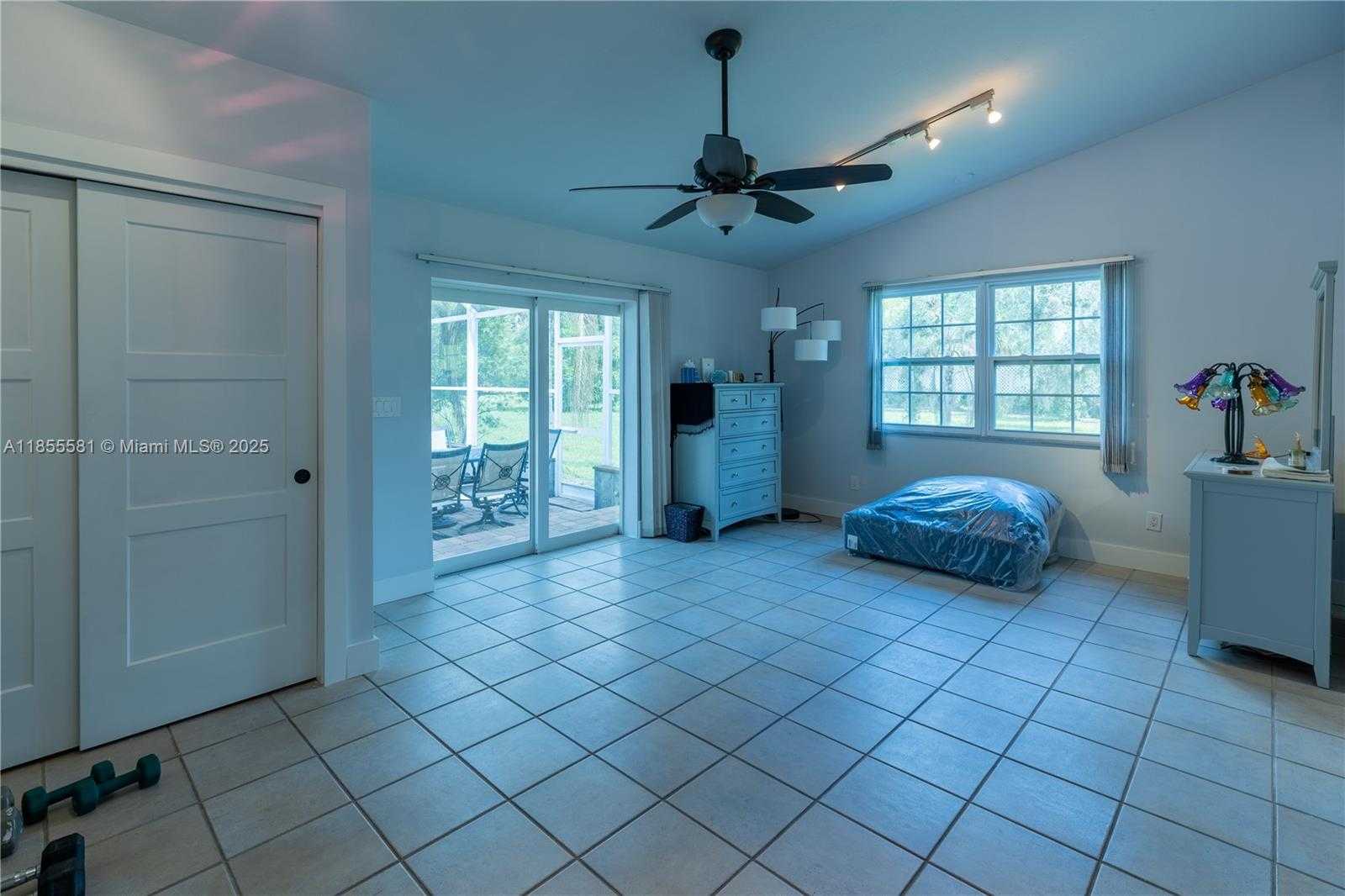 Small Image of 18220 ELMWOOD DR, Other City - In The State Of Florida Number 32