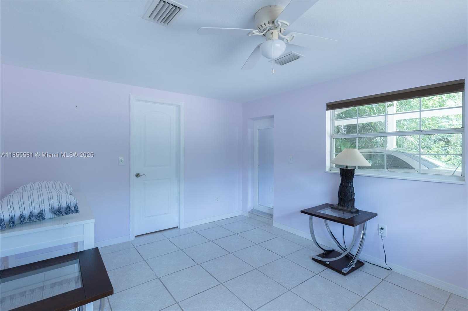 Small Image of 18220 ELMWOOD DR, Other City - In The State Of Florida Number 50