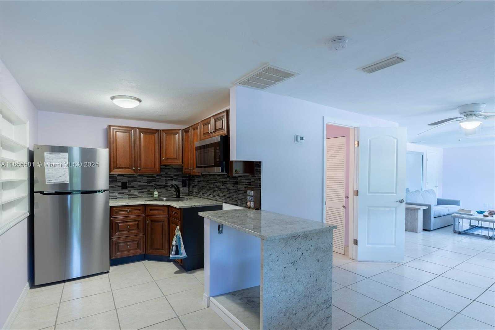 Small Image of 18220 ELMWOOD DR, Other City - In The State Of Florida Number 54