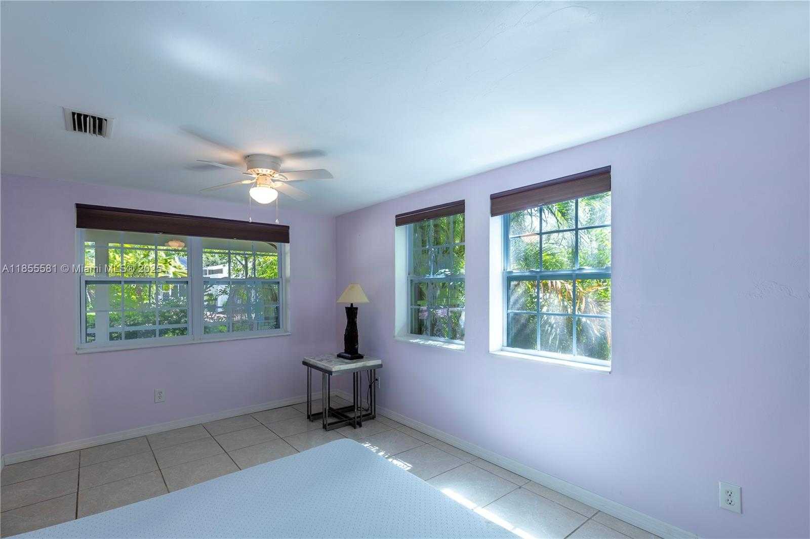 Small Image of 18220 ELMWOOD DR, Other City - In The State Of Florida Number 56