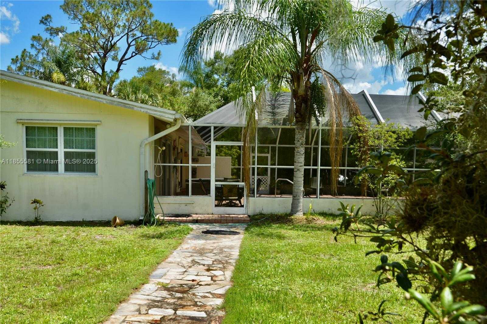 Small Image of 18220 ELMWOOD DR, Other City - In The State Of Florida Number 58