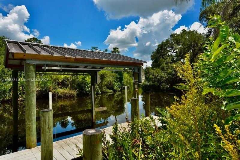 Small Image of 18220 ELMWOOD DR, Other City - In The State Of Florida Number 6