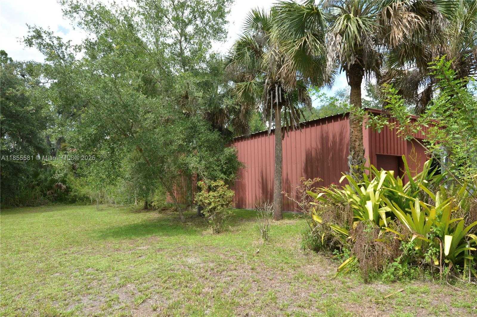 Small Image of 18220 ELMWOOD DR, Other City - In The State Of Florida Number 61