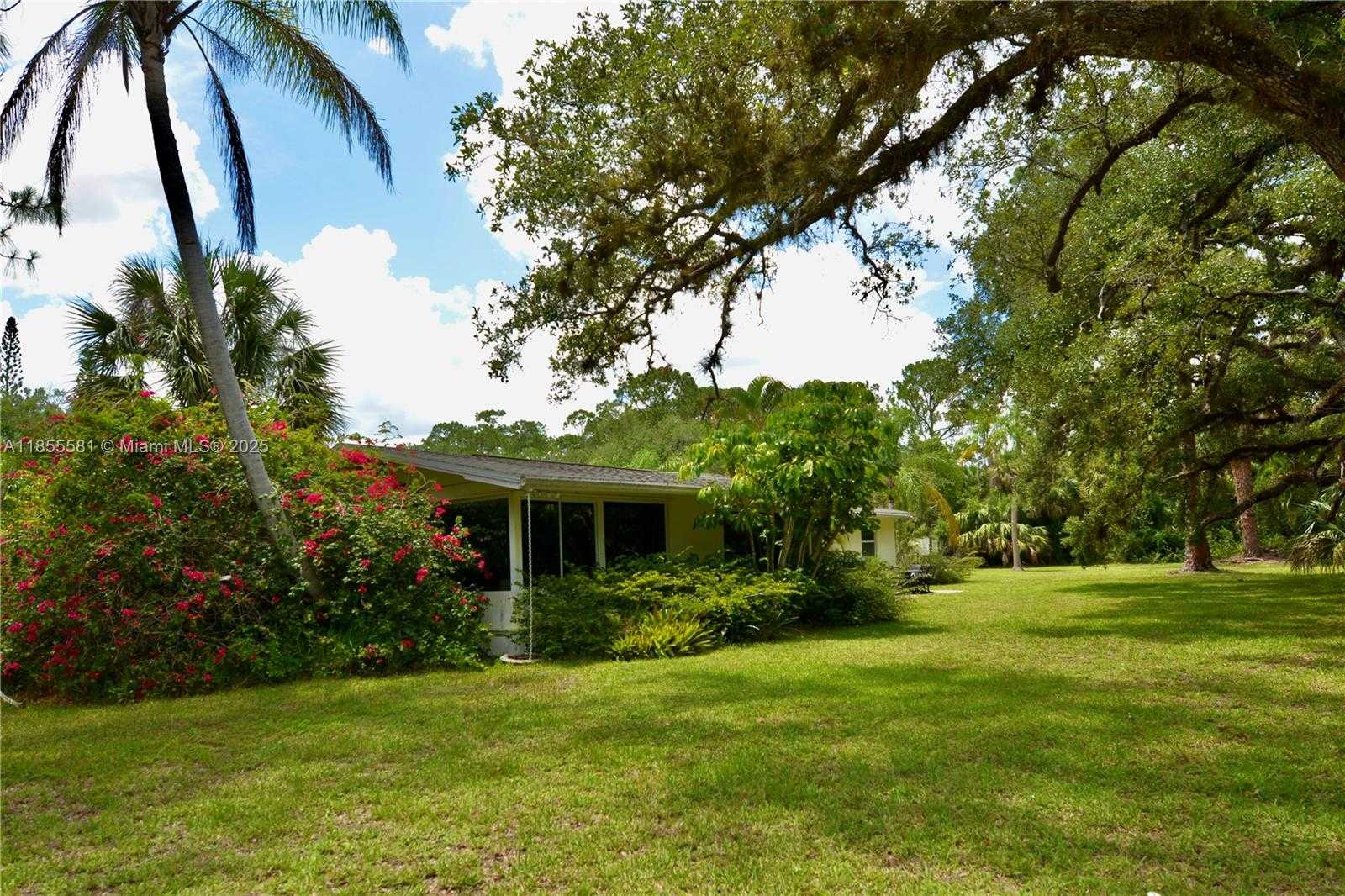 Small Image of 18220 ELMWOOD DR, Other City - In The State Of Florida Number 70