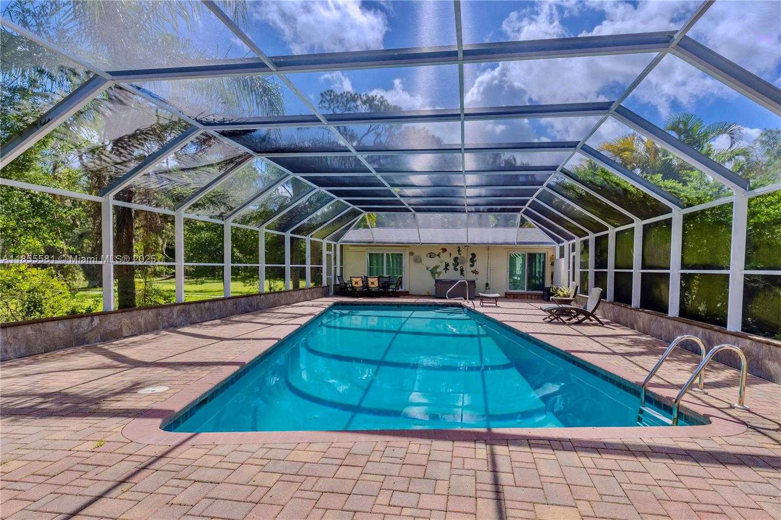 Small Image of 18220 ELMWOOD DR, Other City - In The State Of Florida Number 8