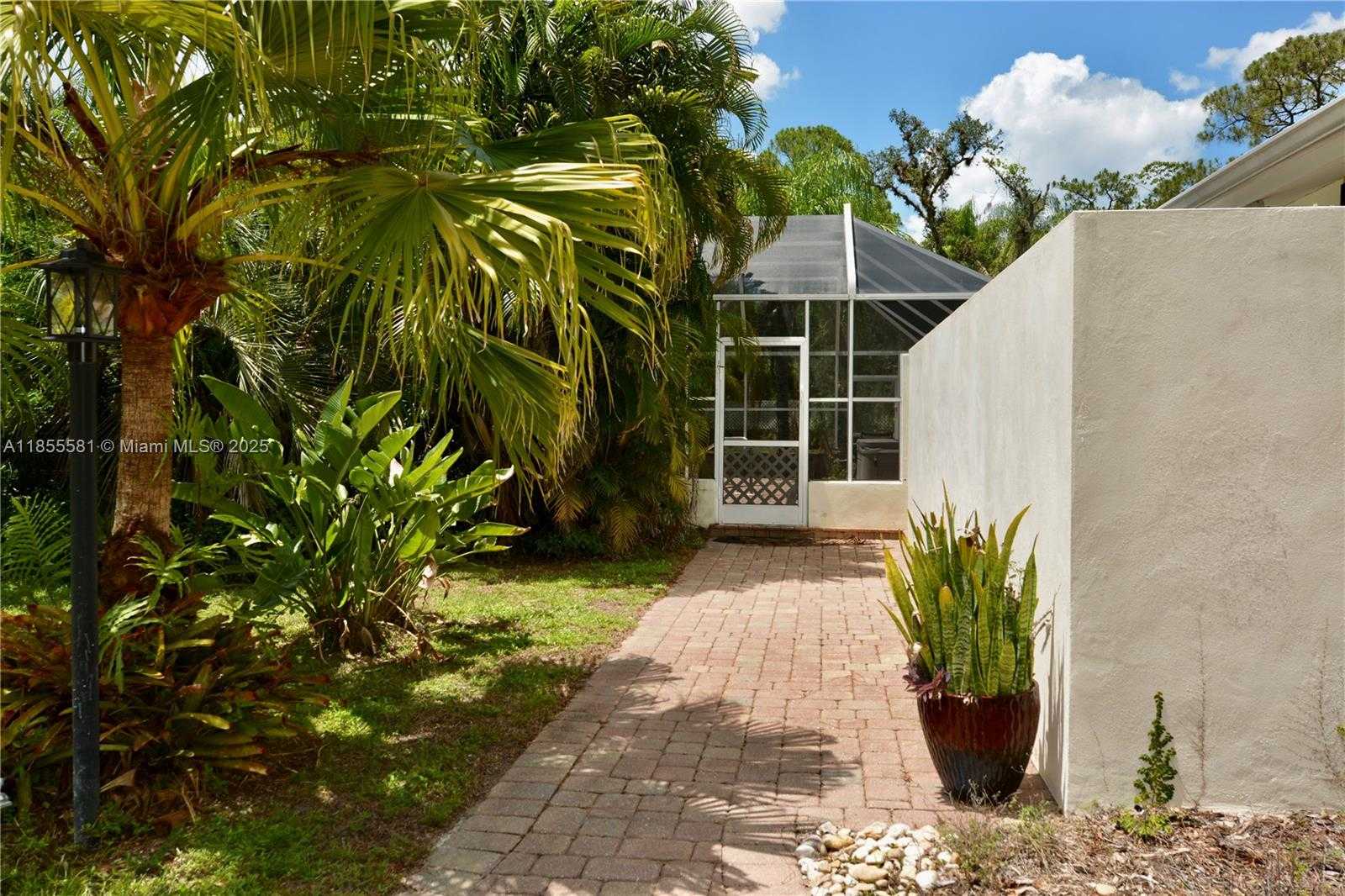 Small Image of 18220 ELMWOOD DR, Other City - In The State Of Florida Number 80